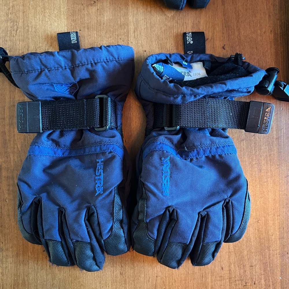 Kids Navy Hestra Ski Gloves Size 4